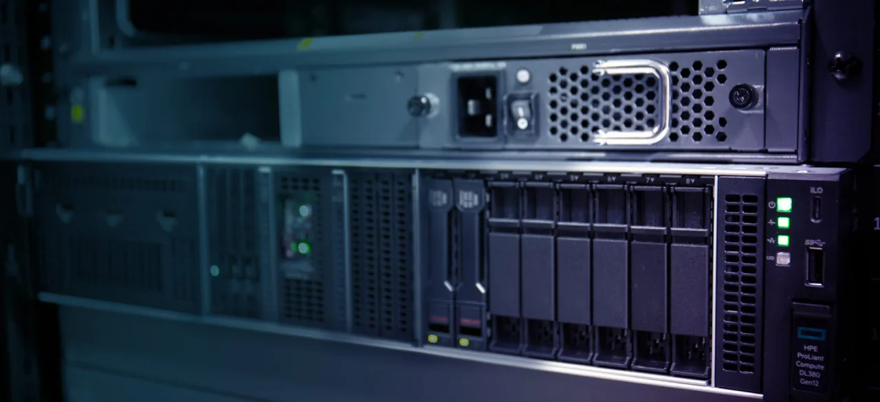 ILO и iDRAC: сравнение систем удалённого управления HPE и Dell